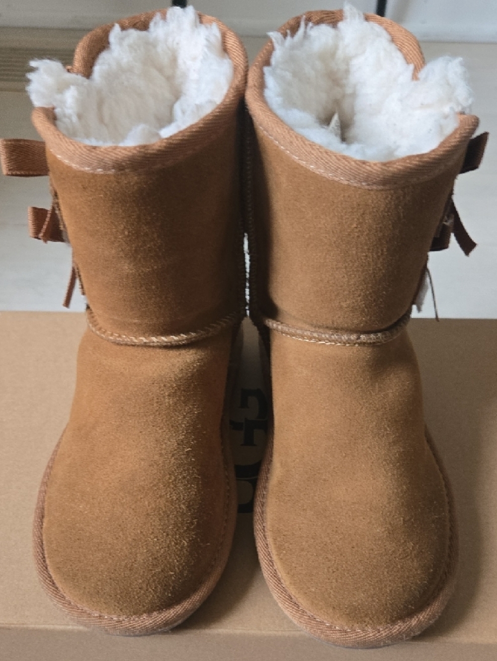 Koolaburra Kids Chestnut Suede-Look Shearling Boots with Side Bows
